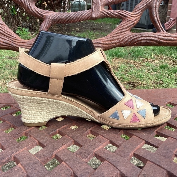 Aerosoles Leather T-Strap Jute Covered Kitten Heel Ankle Strap Open Toe Sandal - Picture 4 of 9